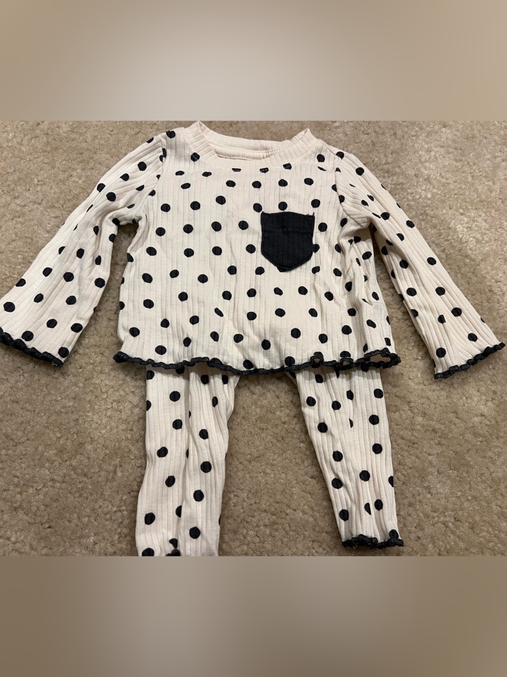Newborn 👶🏻 Cat & Jack Cream and Black Polka Dot Ribbed Footie Set
